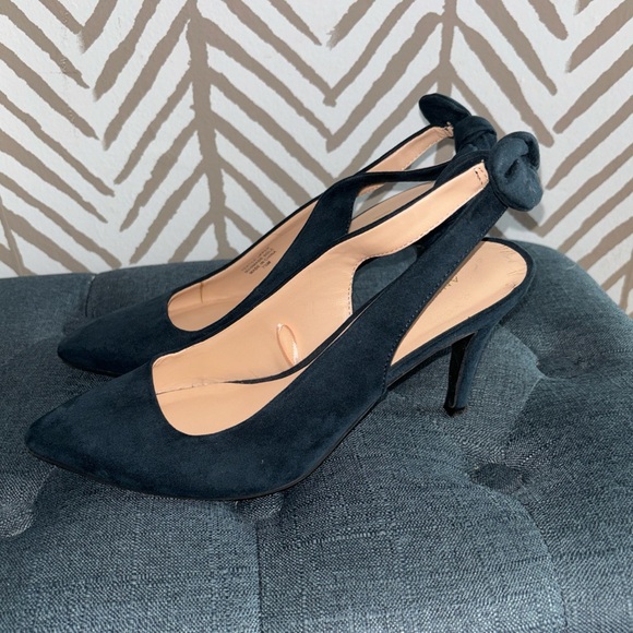 Ann Taylor Blue Bow Open Back Heels size 7 1/2 - Picture 2 of 5